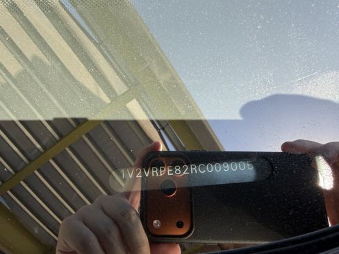 Used 2024 Volkswagen ID.4 Pro S image 43