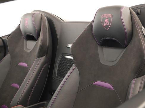 Used 2024 Lamborghini Huracan EVO image 31