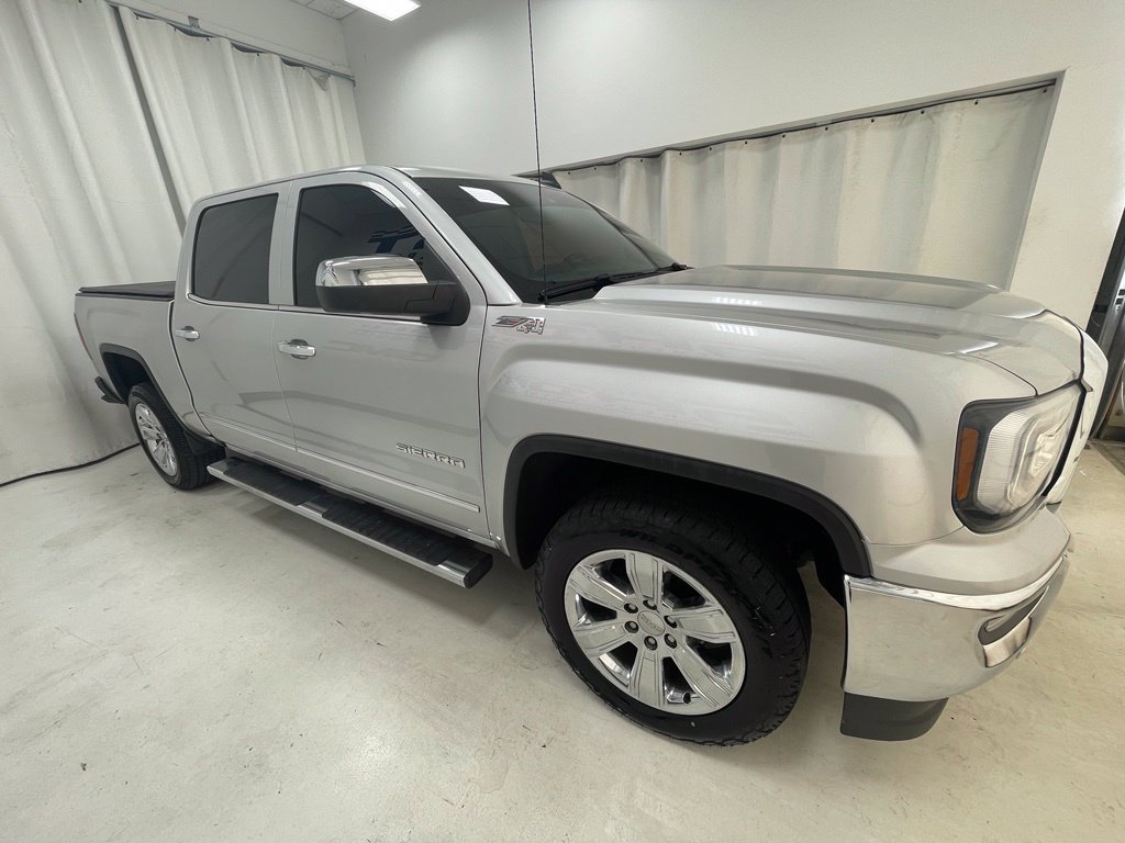 Used 2018 GMC Sierra 1500 SLT AWD/4WD image 3