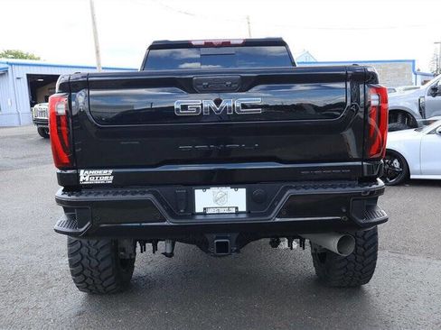 Used 2024 GMC Sierra 3500 Denali Ultimate AWD/4WD image 4