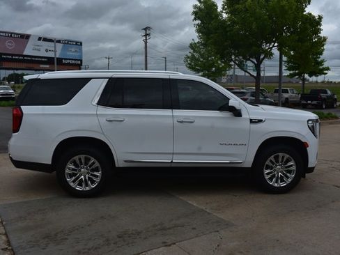 Used 2024 GMC Yukon SLT RWD image 4