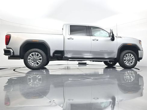 Used 2020 GMC Sierra 2500 Denali w/ Denali Ultimate Package AWD/4WD image 27