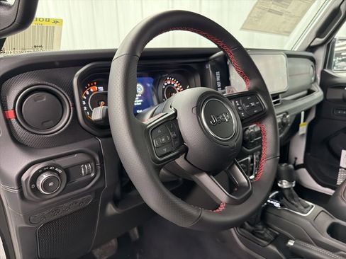 New 2026 Jeep Wrangler Unlimited Rubicon 392 w/ Quick Order Package 27X Moab AWD/4WD image 16