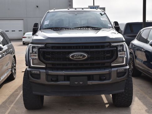 Used 2020 Ford F250 Lariat image 3
