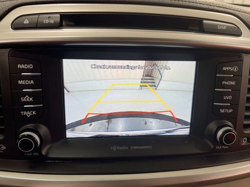 Used 2018 Kia Sorento FWD image 15