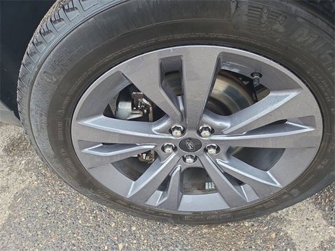 Certified 2022 Ford Explorer XLT w/ Equipment Group 202A image 12