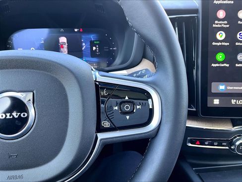 Used 2026 Volvo XC60 T8 Plus w/ Climate Package image 22