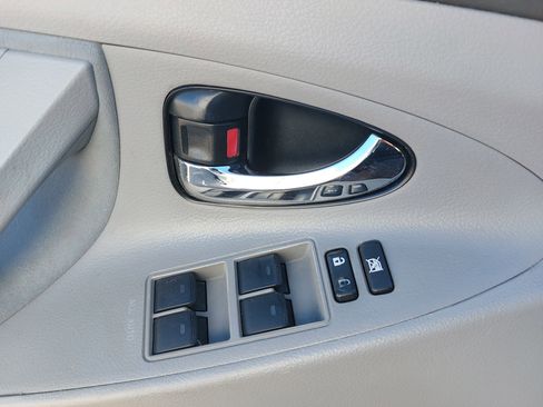 Used 2011 Toyota Camry BASE image 29