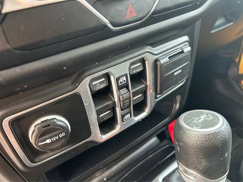 Certified 2019 Jeep Wrangler Unlimited Sport S image 33