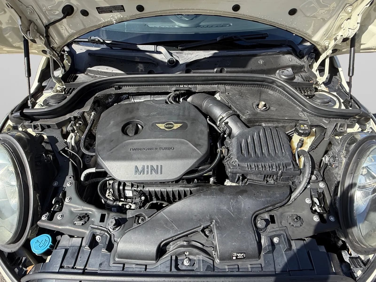 Used 2016 MINI Cooper 4-Door Hardtop w/ Media Package FWD image 35