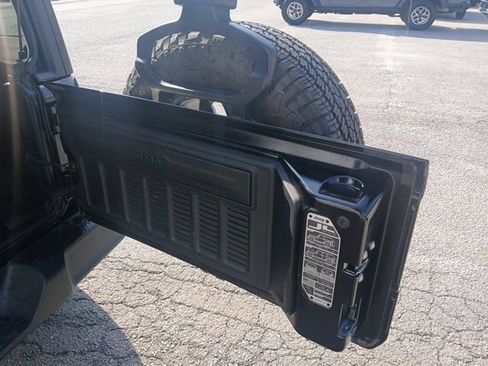 Used 2024 Jeep Wrangler Unlimited Sport AWD/4WD image 10