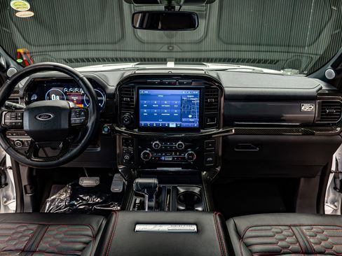 Used 2022 Ford F150 Lariat w/ Equipment Group 502A High image 18