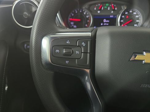 Used 2025 Chevrolet Blazer LT w/ Convenience Package FWD image 14