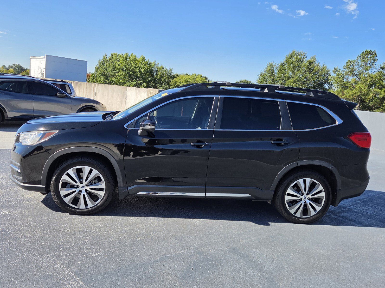 Used 2021 Subaru Ascent Limited w/ Popular Package #2A AWD/4WD image 2
