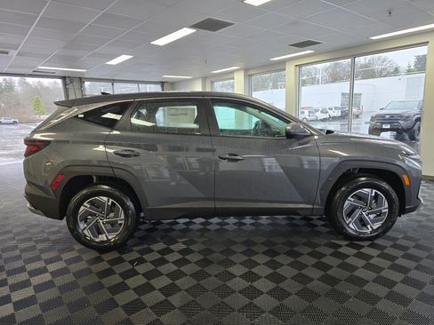 New 2026 Hyundai Tucson Blue SE w/ Tow & Go Package image 3