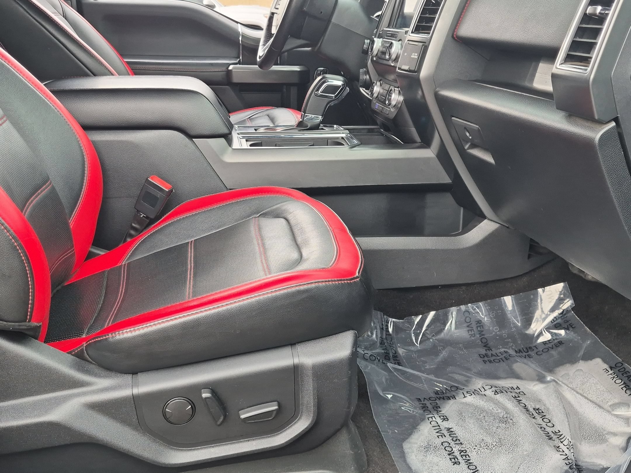 Used 2019 Ford F150 Lariat w/ Equipment Group 502A Luxury AWD/4WD image 26