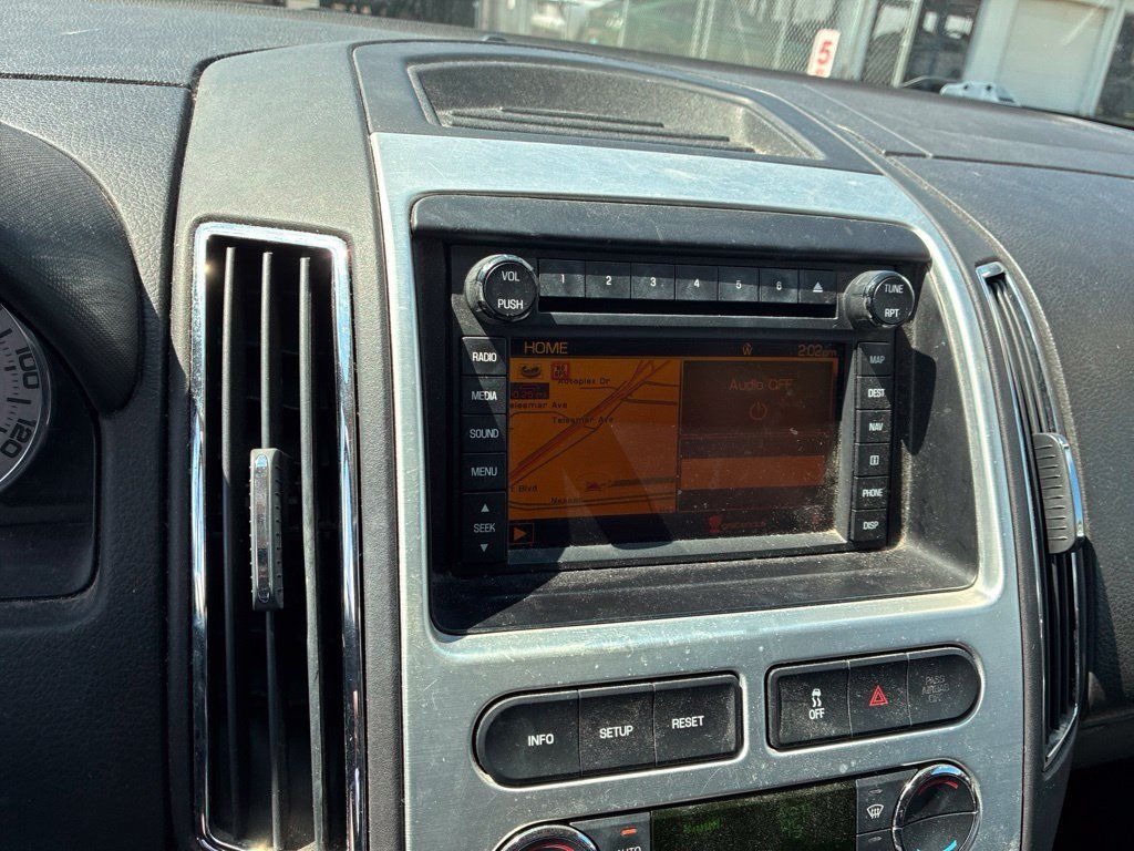 Used 2010 Ford Edge Limited FWD image 23