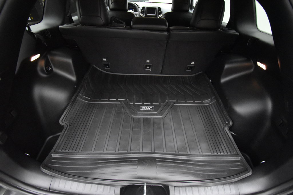 Used 2021 Jeep Cherokee Latitude Lux AWD/4WD image 23