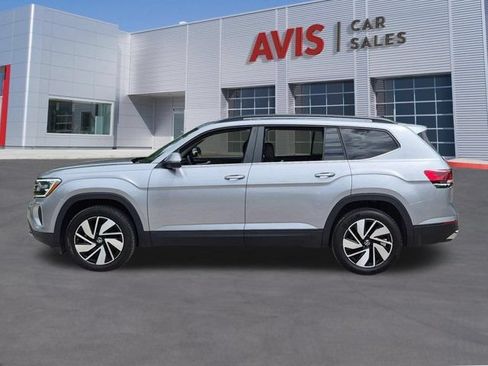 Used 2025 Volkswagen Atlas SE FWD image 10