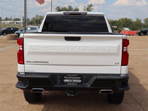 Used 2021 Chevrolet Silverado 1500 LT Trail Boss w/ Convenience Package II AWD/4WD image 4