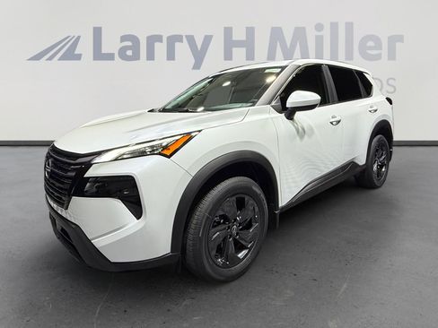 New 2026 Nissan Rogue SV FWD image 1