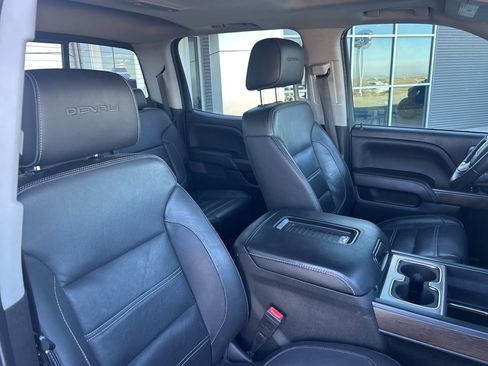 Used 2018 GMC Sierra 1500 Denali w/ Denali Ultimate Package image 11