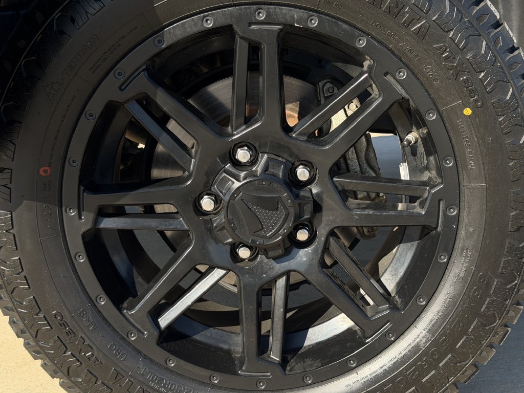 Used 2018 Toyota Tundra SR5 w/ SR5 Upgrade Package RWD image 9