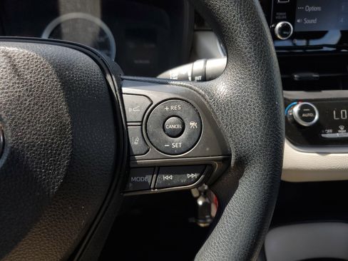 Used 2021 Toyota Corolla LE image 20