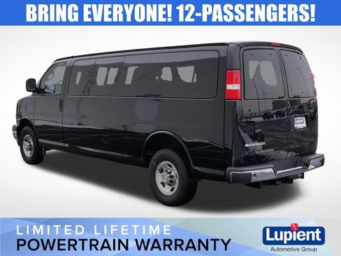 Used 2025 Chevrolet Express 3500 LT w/ LT Preferred Equipment Group image 8