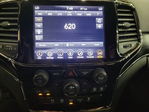 Used 2019 Jeep Grand Cherokee Limited AWD/4WD image 25