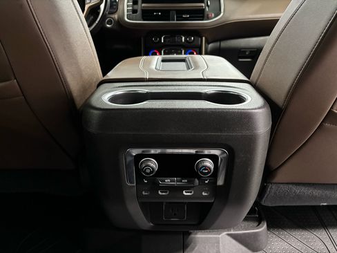 Used 2021 Chevrolet Suburban High Country image 21