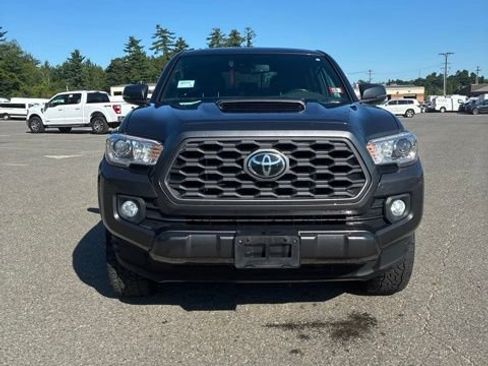 Used 2022 Toyota Tacoma TRD Sport w/ Technology Package AWD/4WD image 2
