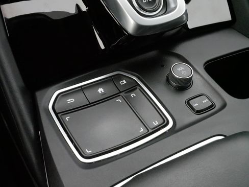 Used 2023 Acura MDX SH-AWD w/ Technology Package image 25