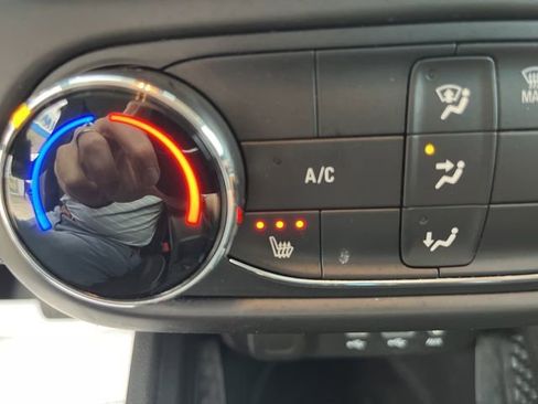 Used 2023 Chevrolet TrailBlazer LT image 18