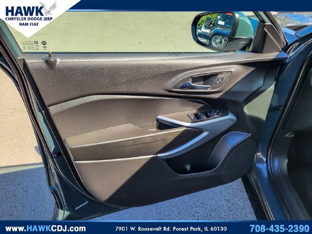 Used 2025 Chevrolet Trax LS w/ LS Convenience Package FWD image 20