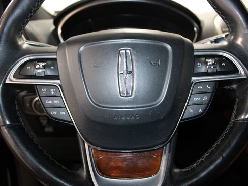 Used 2019 Lincoln Nautilus Reserve w/ Cargo Utility Package AWD/4WD image 27