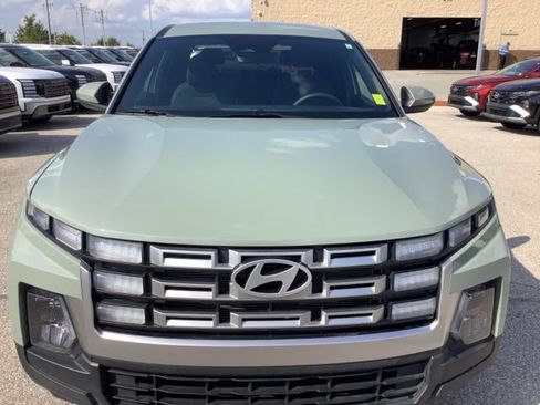 Certified 2025 Hyundai Santa Cruz SE AWD/4WD image 2