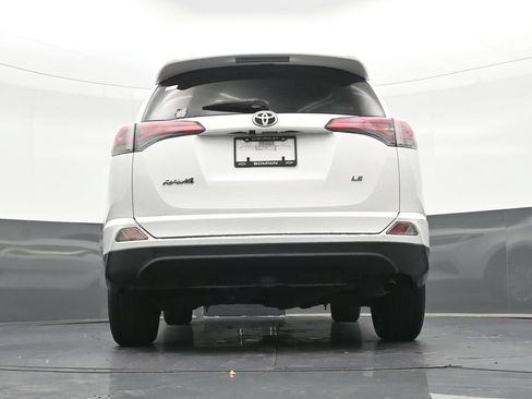 Used 2017 Toyota RAV4 LE FWD image 30