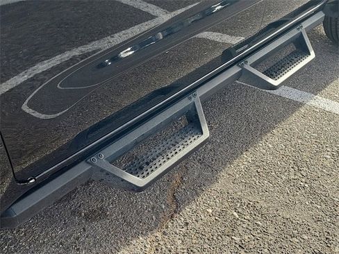 Certified 2023 Nissan Frontier SV w/ Midnight Edition Package image 35