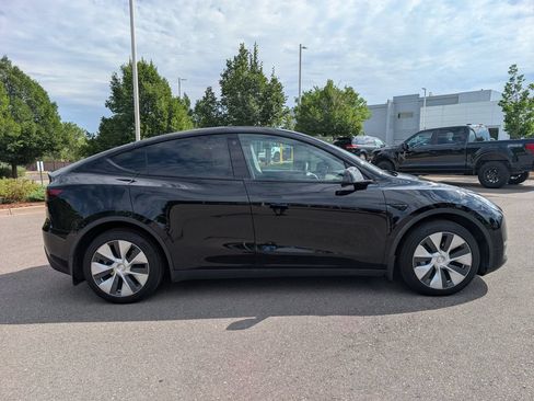 Used 2023 Tesla Model Y Long Range AWD/4WD image 7
