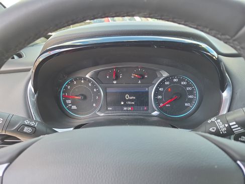 Used 2023 Chevrolet Traverse LT AWD/4WD image 26