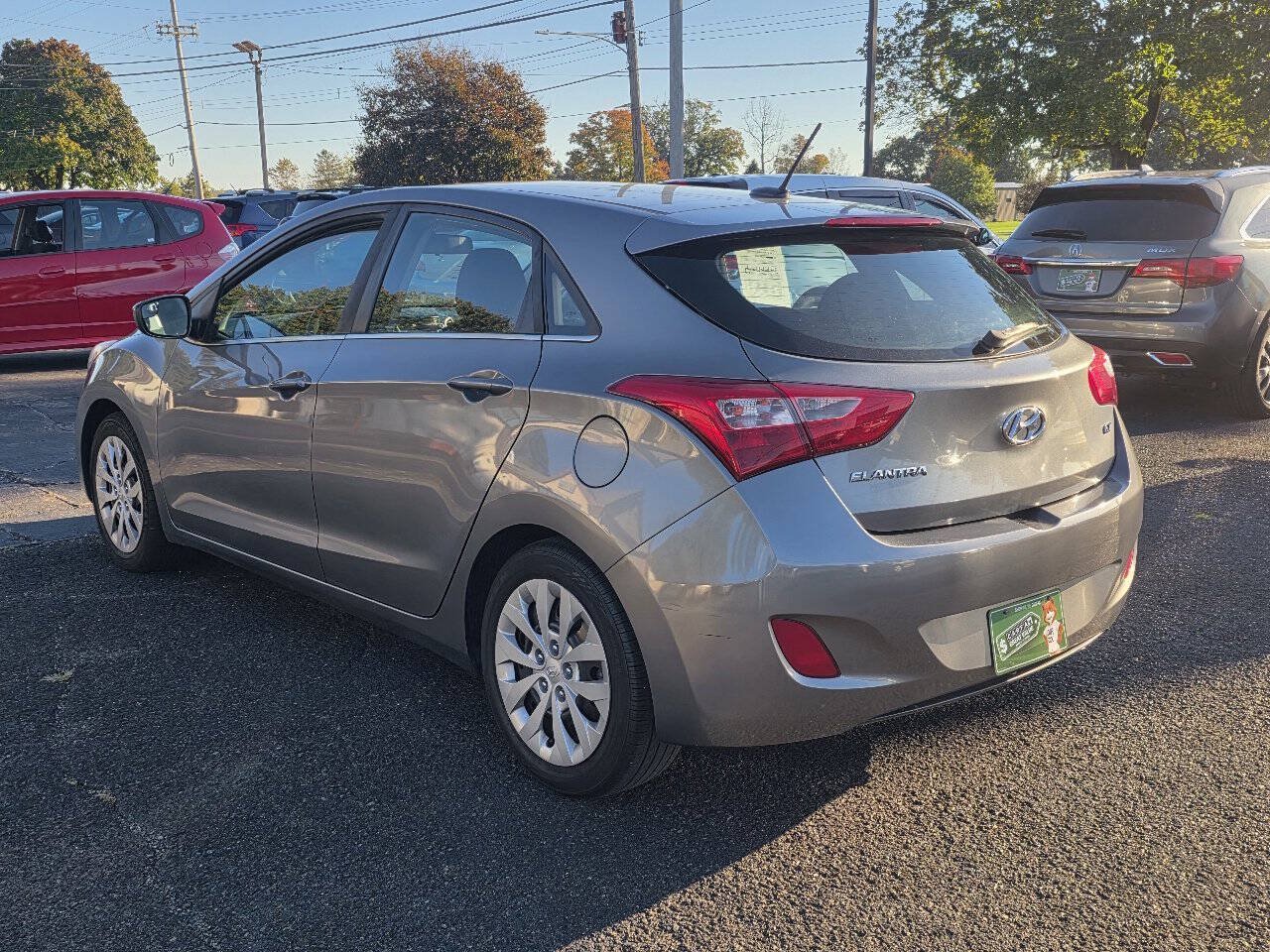 Used 2017 Hyundai Elantra GT FWD image 6