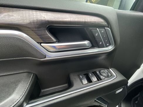 Used 2025 Chevrolet Silverado 1500 LTZ AWD/4WD image 21