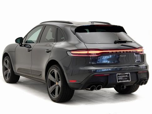Used 2025 Porsche Macan image 3