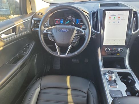 Used 2024 Ford Edge SEL w/ Convenience Package image 15