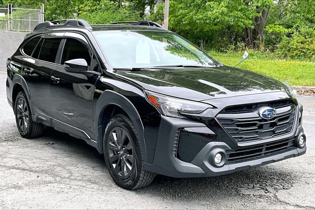 Used 2025 Subaru Outback Onyx Edition XT AWD/4WD image 19