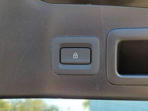 Used 2024 MAZDA MAZDA3 s image 13