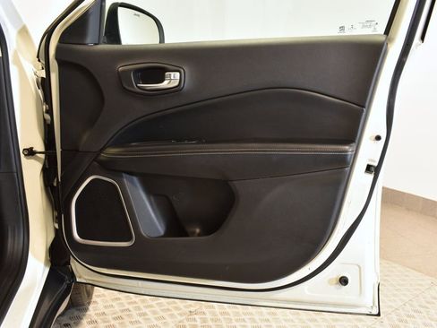 Used 2020 Jeep Compass Latitude w/ Cold Weather Group image 32