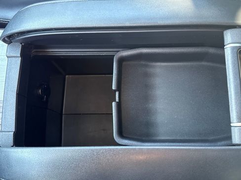 Used 2023 Toyota Highlander Limited image 27