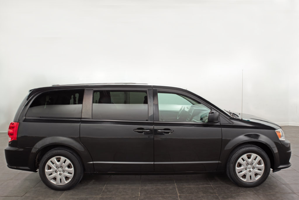 Used 2018 Dodge Grand Caravan SE w/ UConnect Hands-Free Group FWD image 15